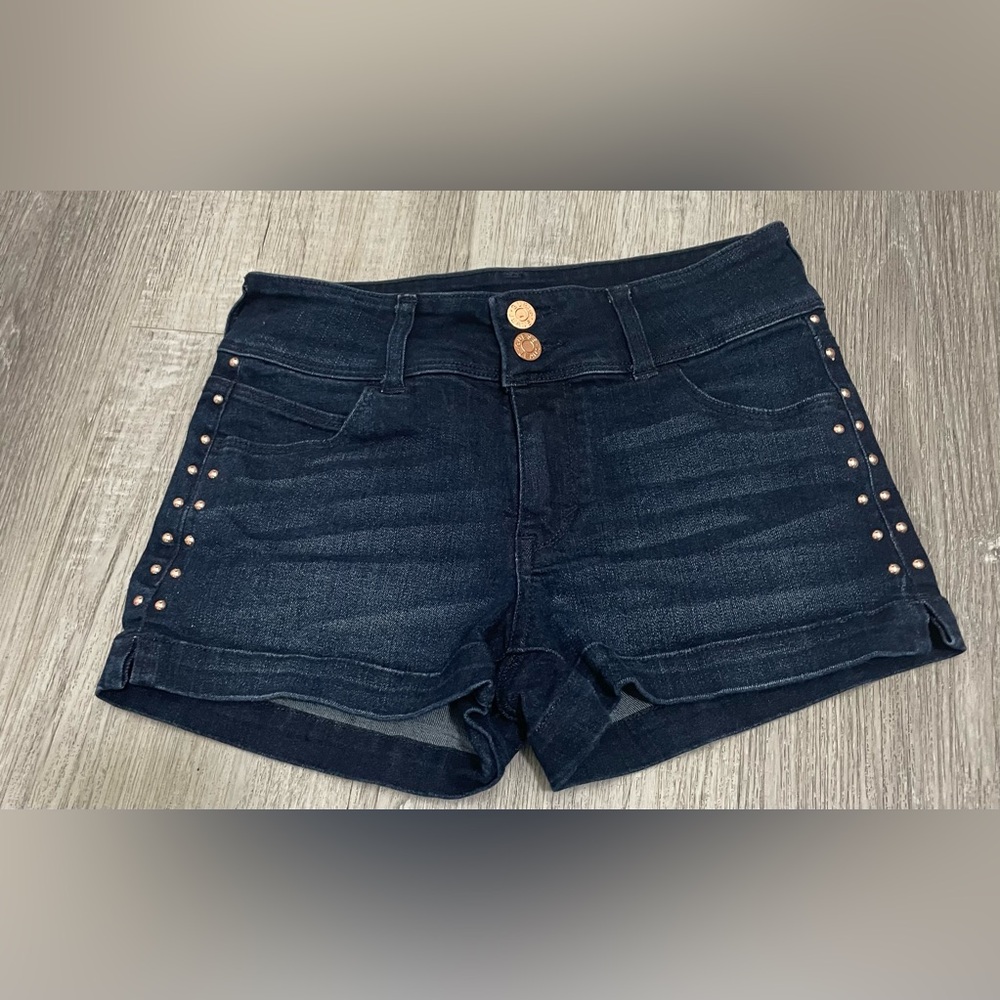 Guess women's 💙🖤 Blue Jean Shorts with Decorative Studs, size 24 (EUC)